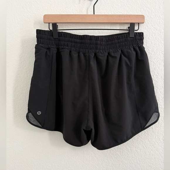 Lululemon// EUC Hotty Hot Shorts 4” in black - Picture 8 of 9